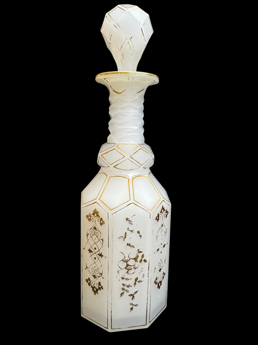 White Opaline Glass Carafe With A Faceted, Octagonal Cylindrical Shape-photo-3