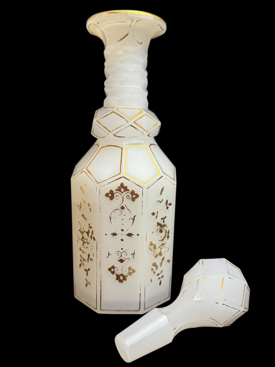 White Opaline Glass Carafe With A Faceted, Octagonal Cylindrical Shape-photo-3