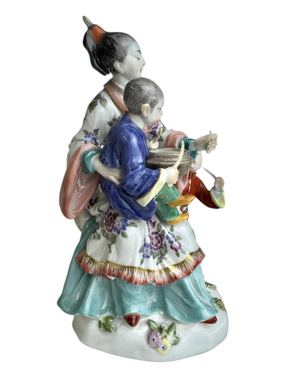 Meissen, grupe en porcelaine femme japonaise avec des enfants -photo-4