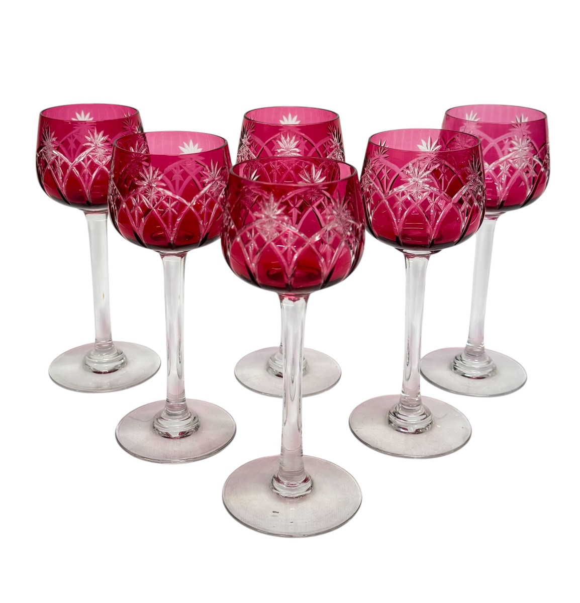 Suite de 6 verres à vin en cristal rouge