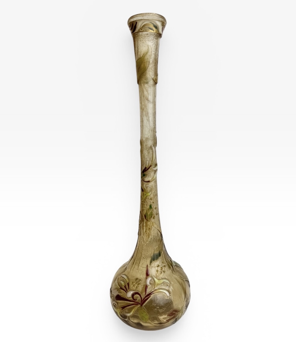 Émile Gallé - Vase à décor émaillé de Chèvrefeuilles