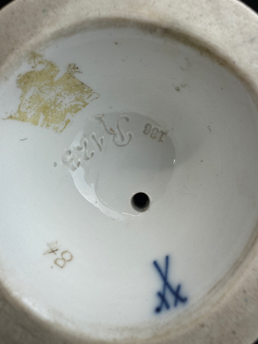 Meissen - Porcelain Figure Of A Bound Cupid-photo-4