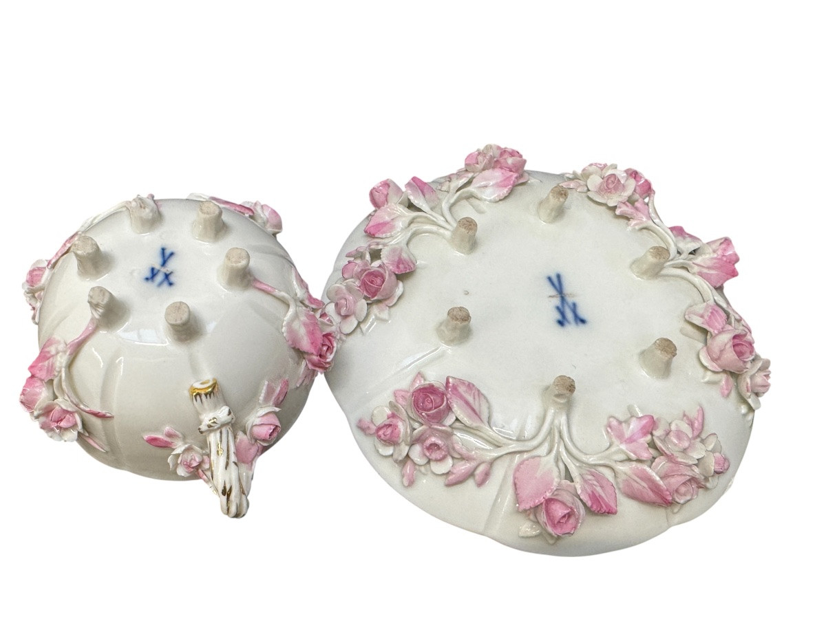 Meissen - Cup And Saucer Decorated With Flowers And Roses. -photo-3