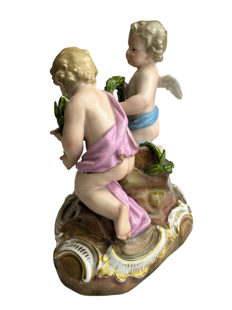Meissen - Groupe en porcelaine Allégorie de la Paix -photo-1