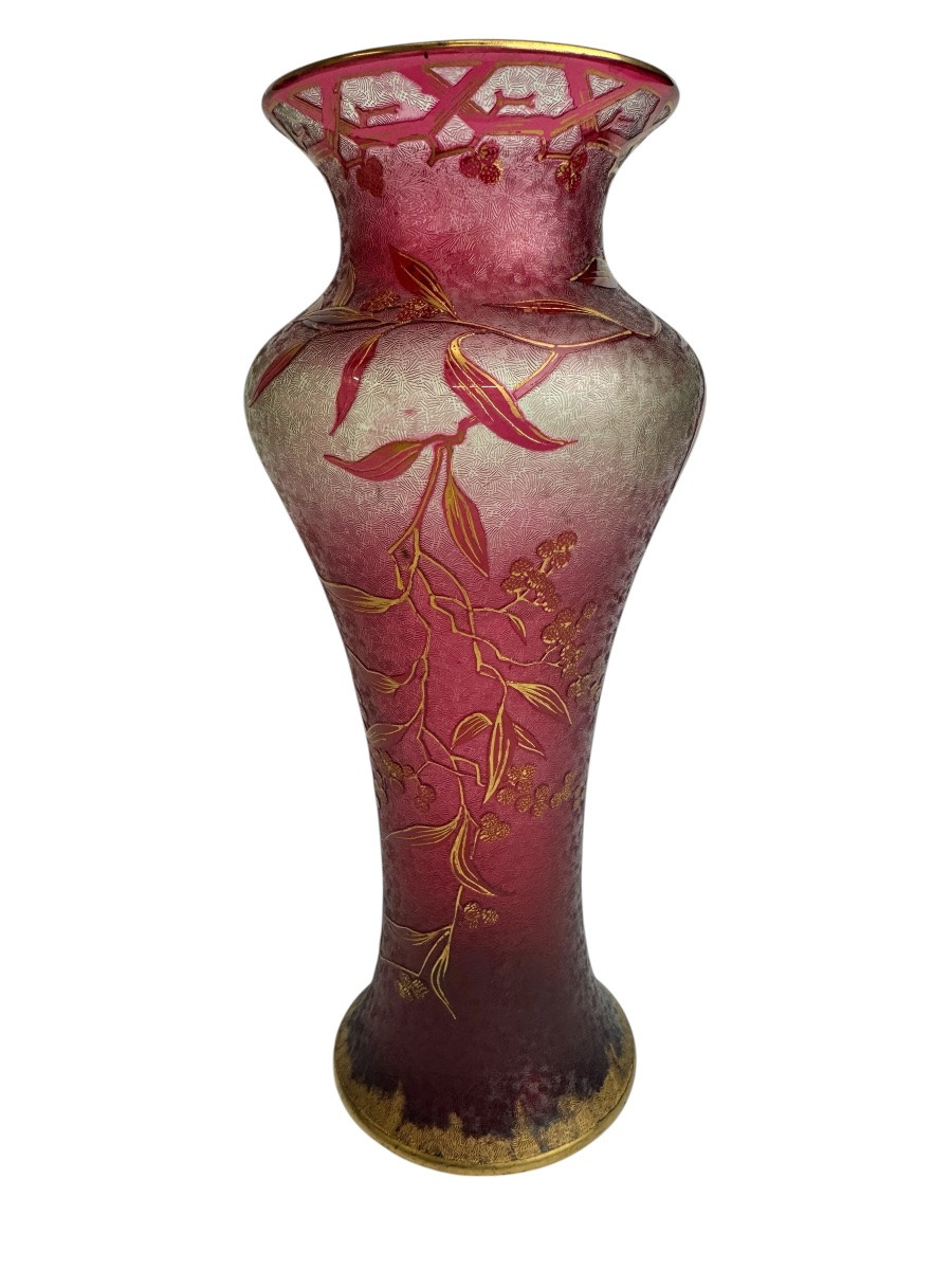 Baccarat - Uranium Crystal Vase With Raspberry Decoration-photo-2