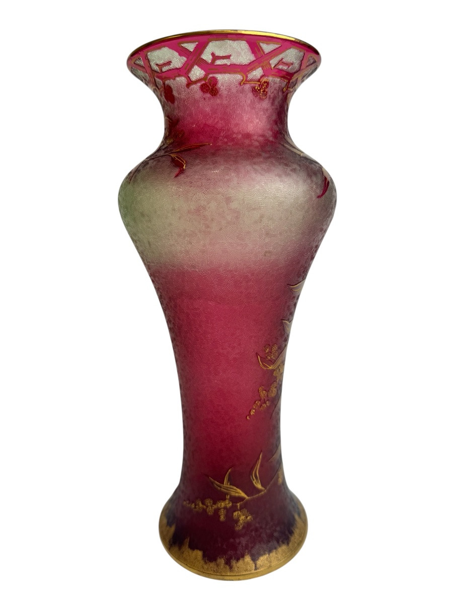 Baccarat - Uranium Crystal Vase With Raspberry Decoration-photo-4