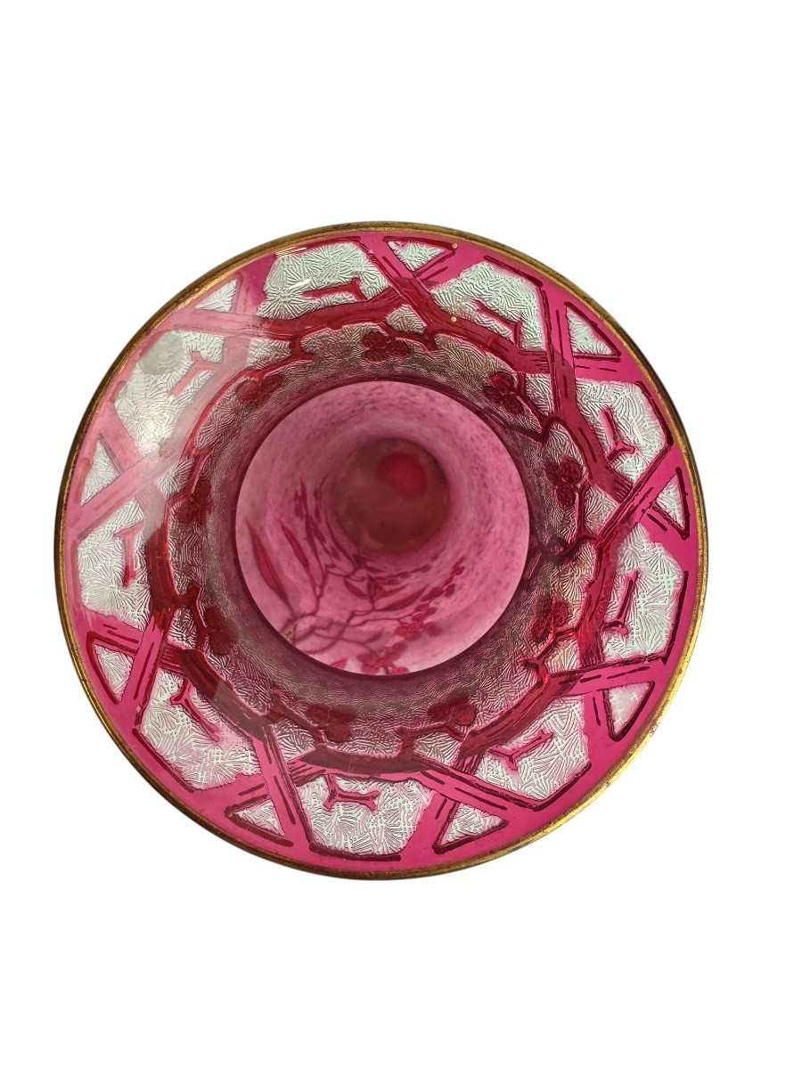 Baccarat - Uranium Crystal Vase With Raspberry Decoration-photo-3