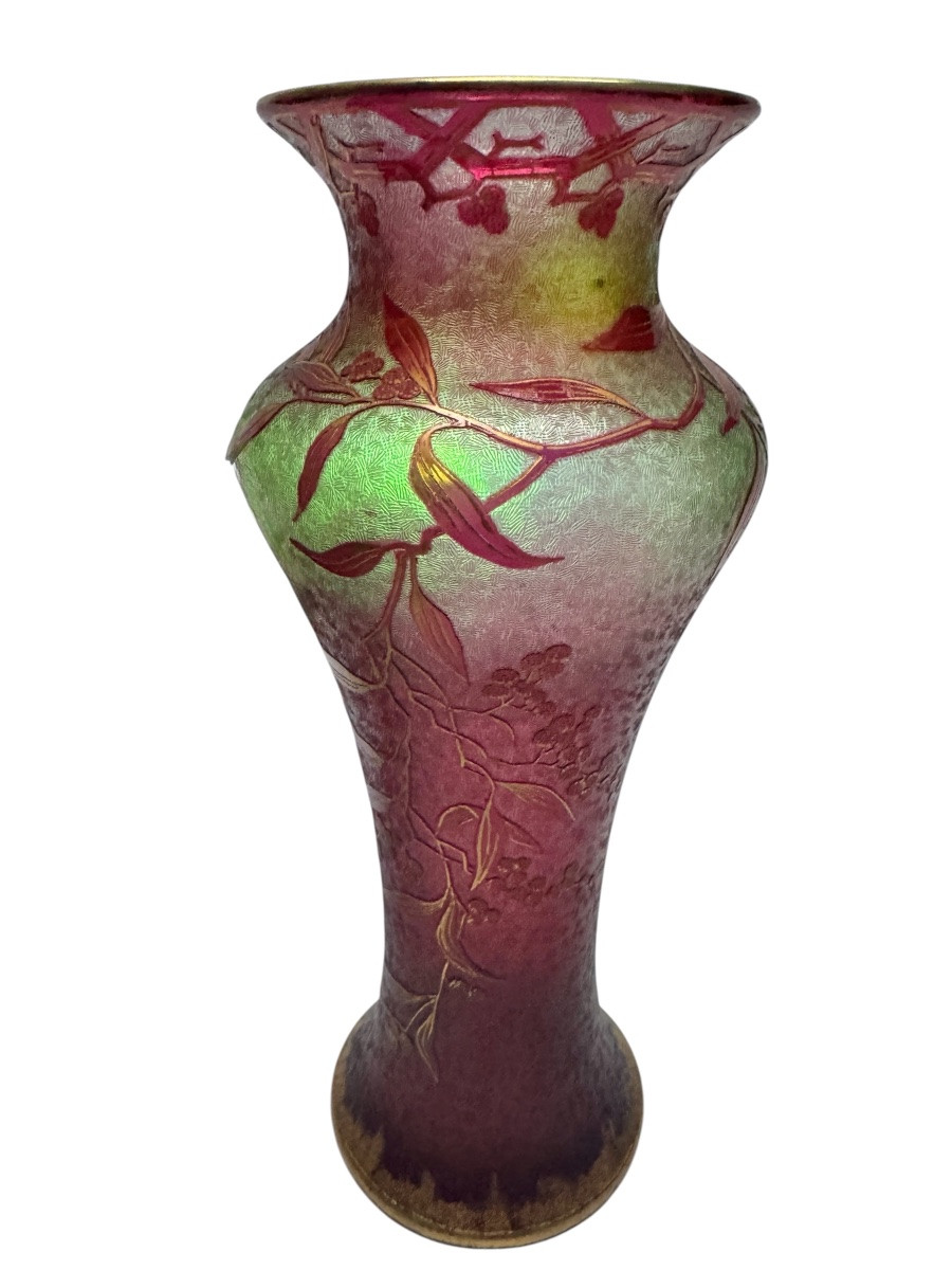 Baccarat - Uranium Crystal Vase With Raspberry Decoration-photo-6