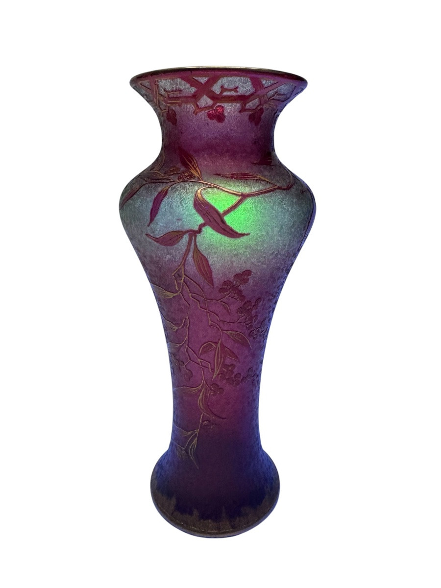 Baccarat - Uranium Crystal Vase With Raspberry Decoration-photo-8