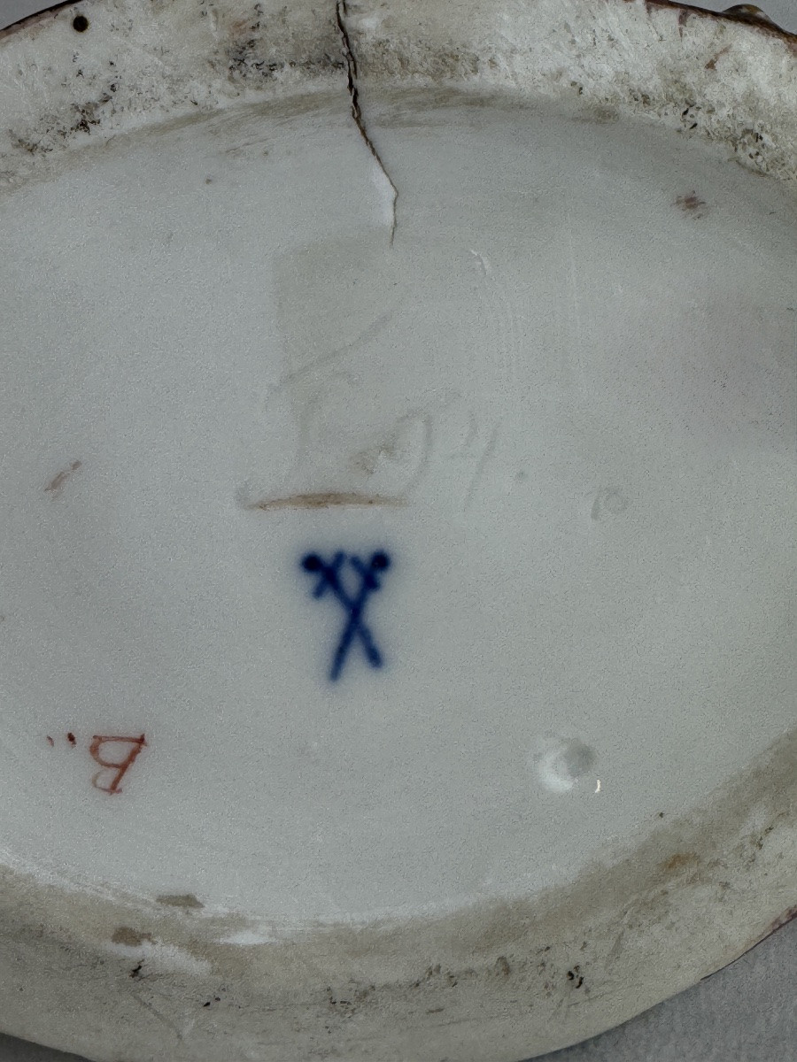 Meissen - Groupe en porcelaine représentant deux enfants avec des raisins -photo-4