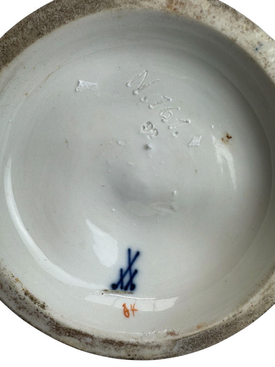 Meissen - Groupe en porcelaine Allégorie de la Musique. -photo-6