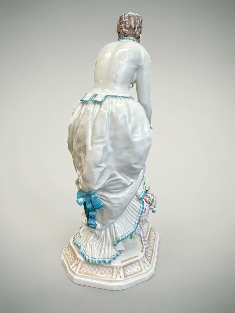 Meissen modèle de Paul Scheurich- Groupe en porcelaine Dame avec Cupidon -photo-3