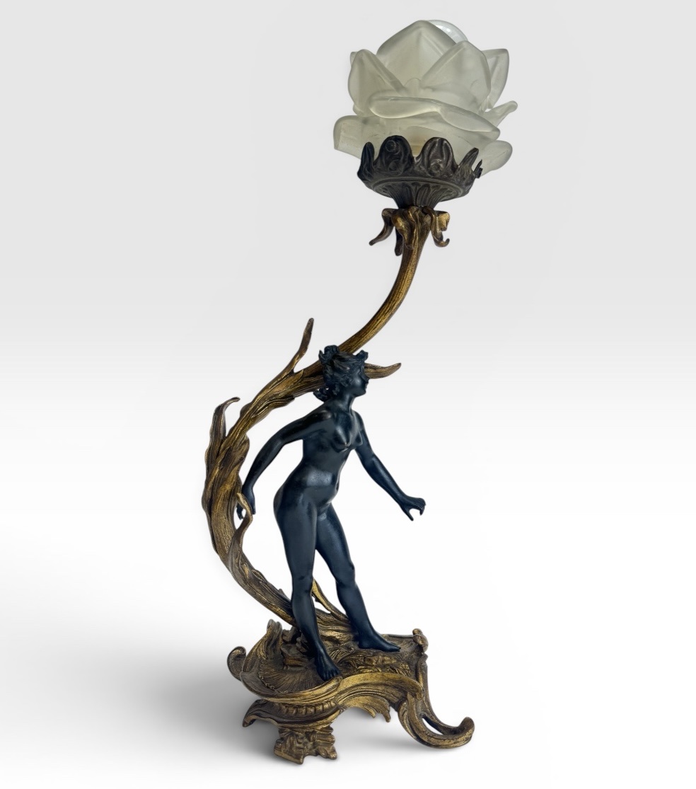Lampe Art Nouveau en bronze 