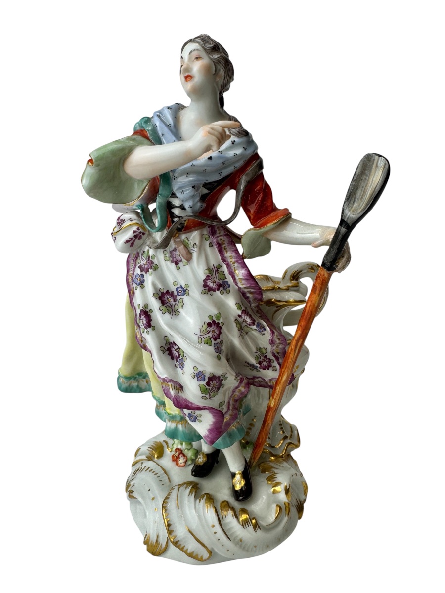 Meissen - Figure en porcelaine représentant une bergère dansant-photo-3