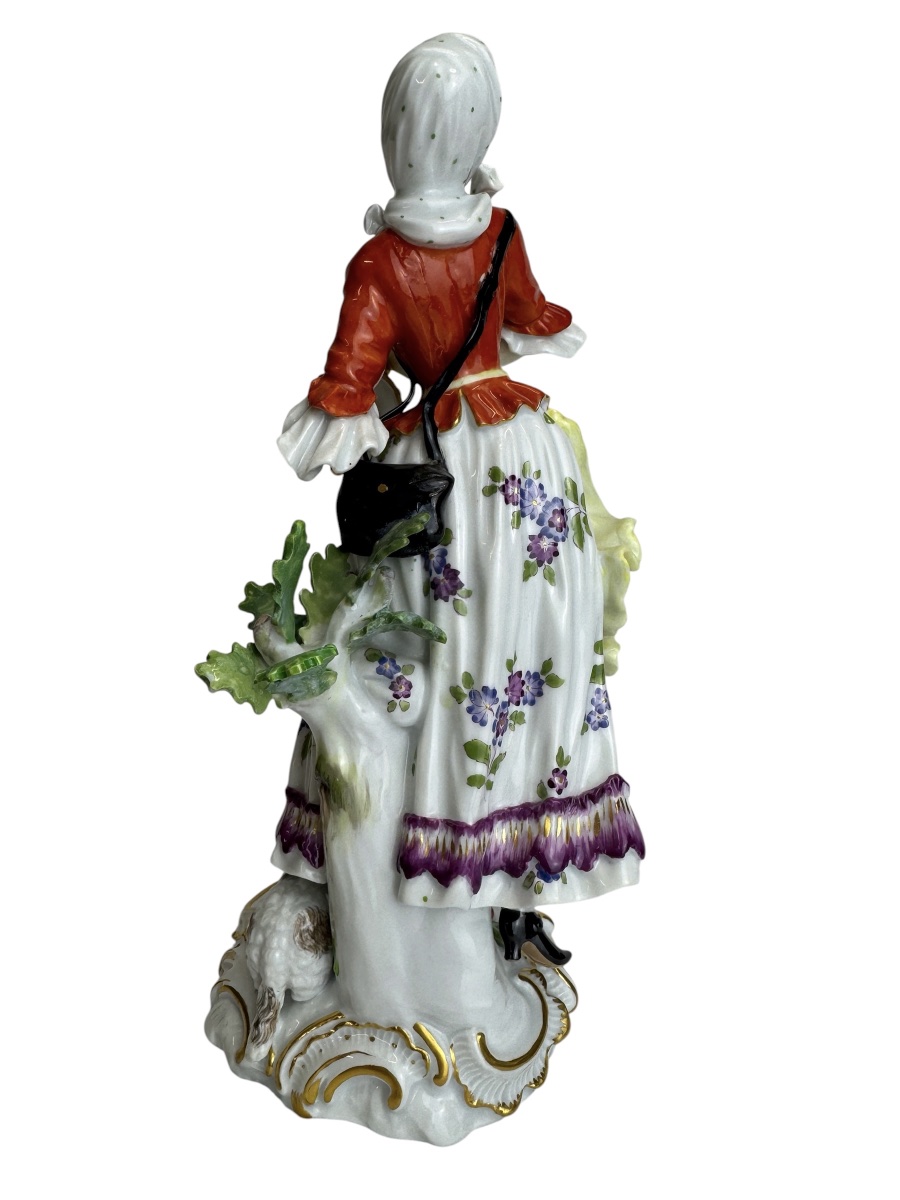 Meissen - Porcelain Figure Of A Shepherdess With Tambourine-photo-1