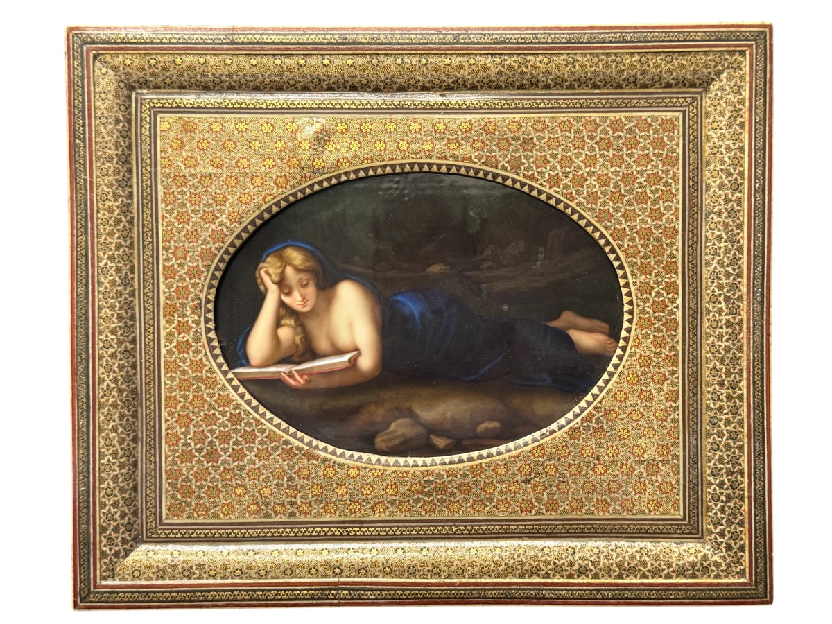 KPM- Plaque en porcelaine - Madeleine lisant -photo-2