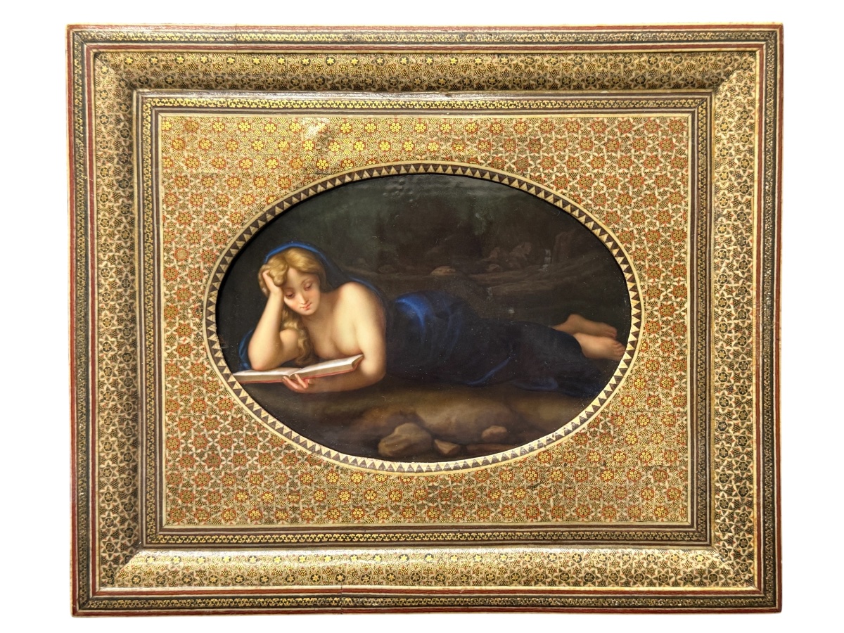 KPM- Plaque en porcelaine - Madeleine lisant -photo-3