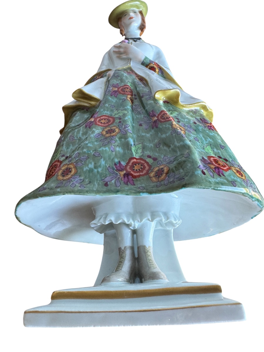 Richard Lang, Meissen Porcelain Figurine: "woman Pinning A Rose"-photo-4