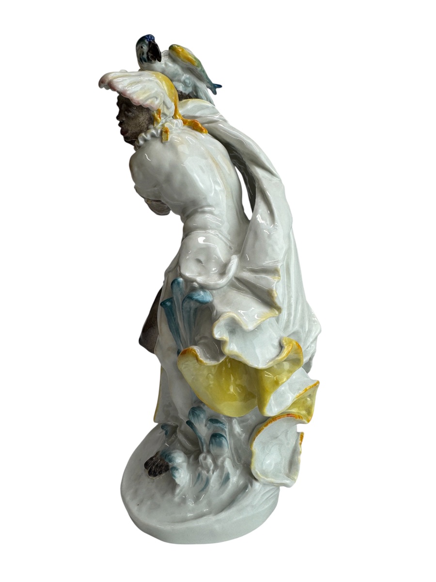 Meissen - Porcelain Figurine, Moor With A Parrot Depicting Nelusco -photo-4