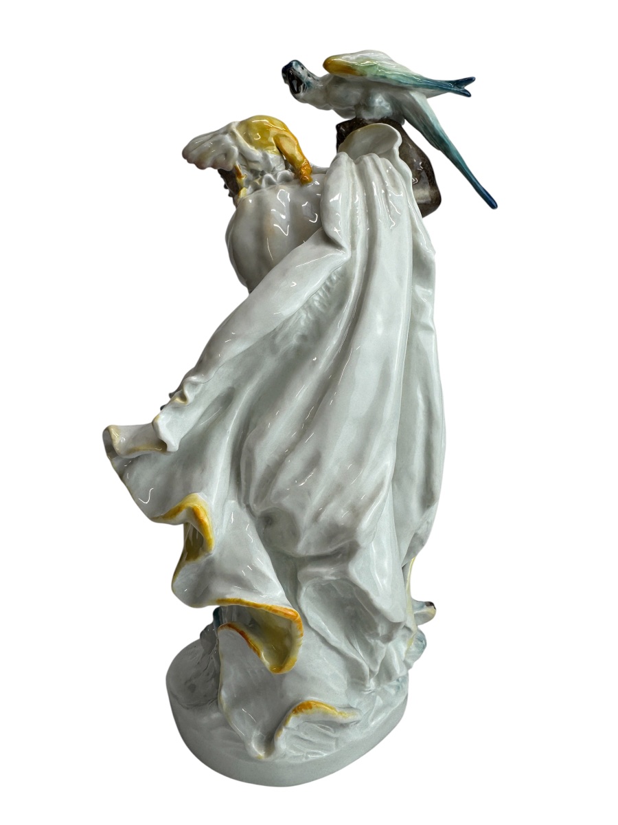 Meissen - Porcelain Figurine, Moor With A Parrot Depicting Nelusco -photo-1