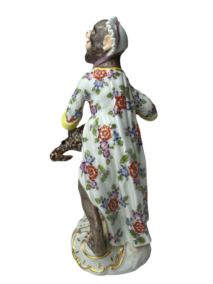 Meissen - Porcelain Figurine Of A Monkey Playing The Mandolin From The "monkey Orchestra" Series -photo-1
