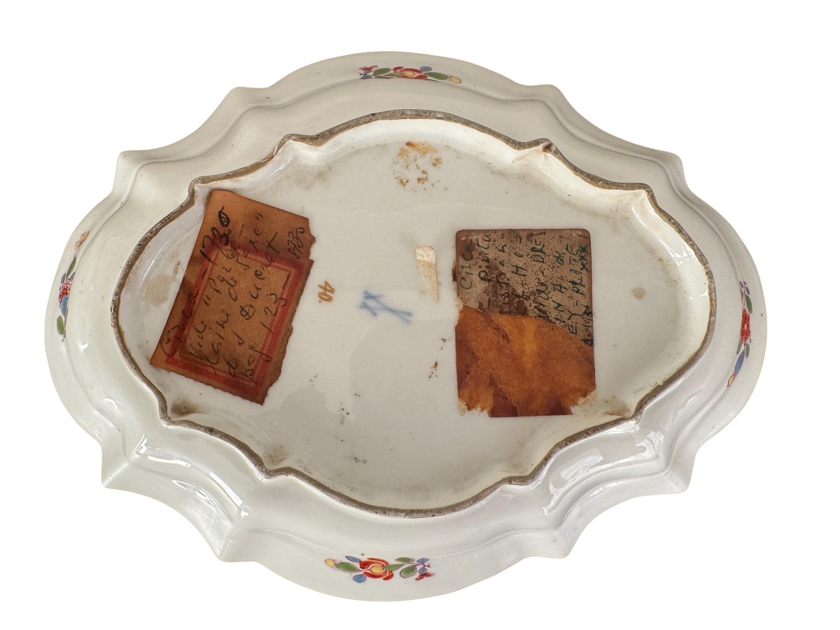 Meissen - Assiette à décor d’une scène portuaire (Kauffahrtei), attribué à Christian F. Herold.-photo-2