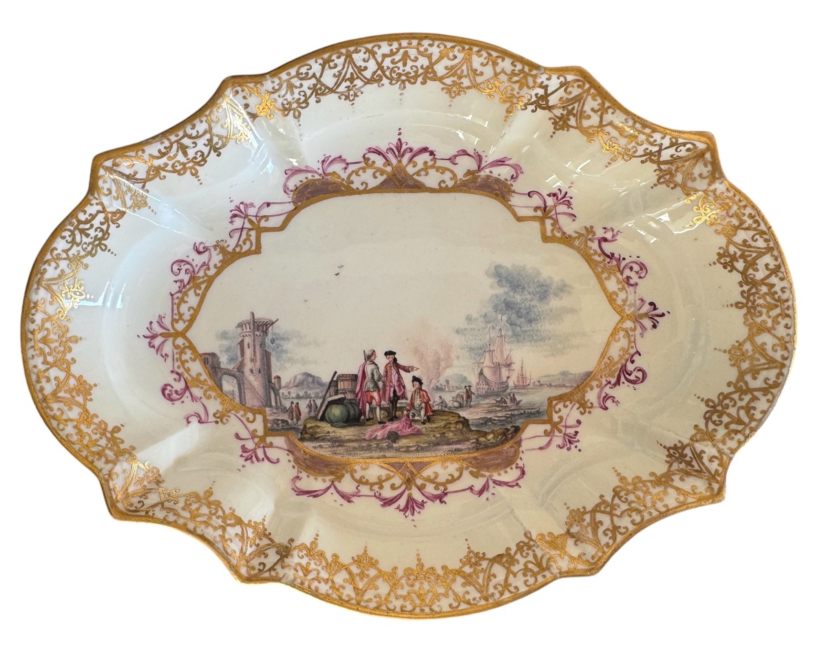 Meissen - Assiette à décor d’une scène portuaire (Kauffahrtei), attribué à Christian F. Herold.-photo-3