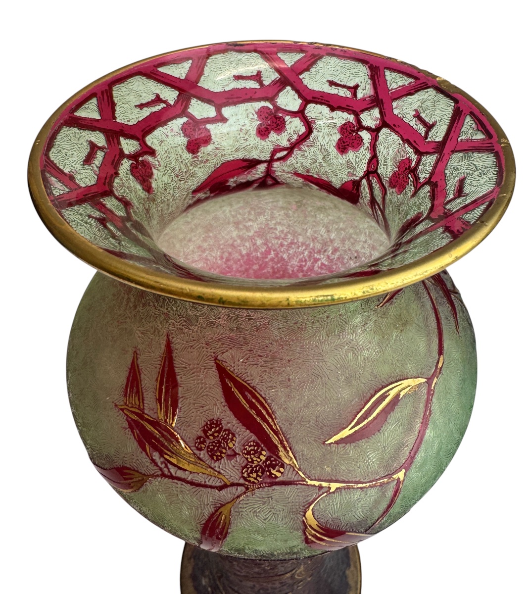 Baccarat - Ouraline Crystal Vase With A Raspberry Design-photo-3