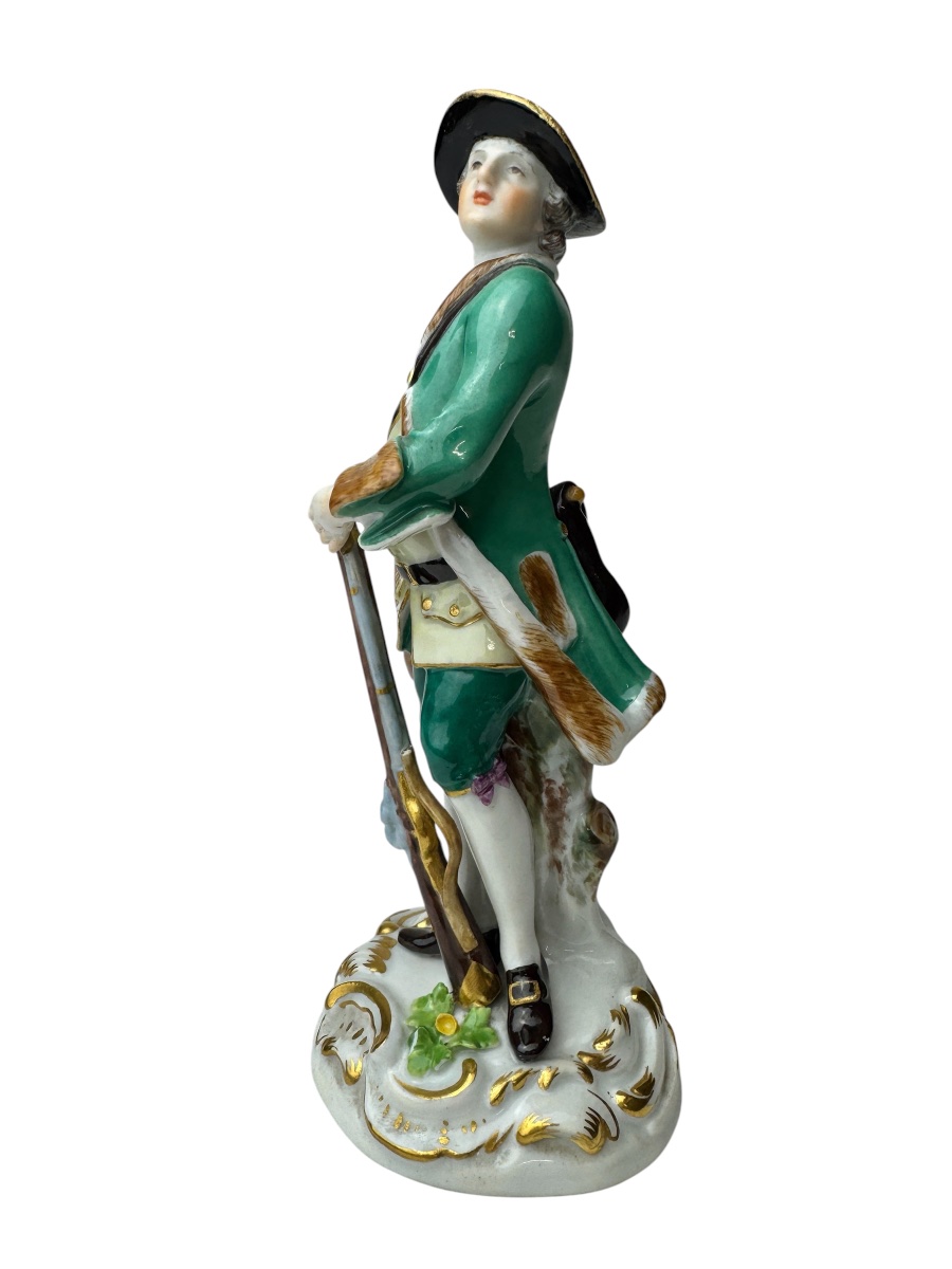 Meissen - Figurine Of A Hunter With A Duck-photo-2