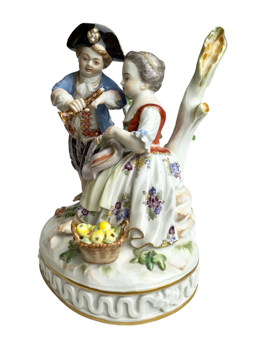 Group Of Children Made Of Meissen Porcelain-photo-2