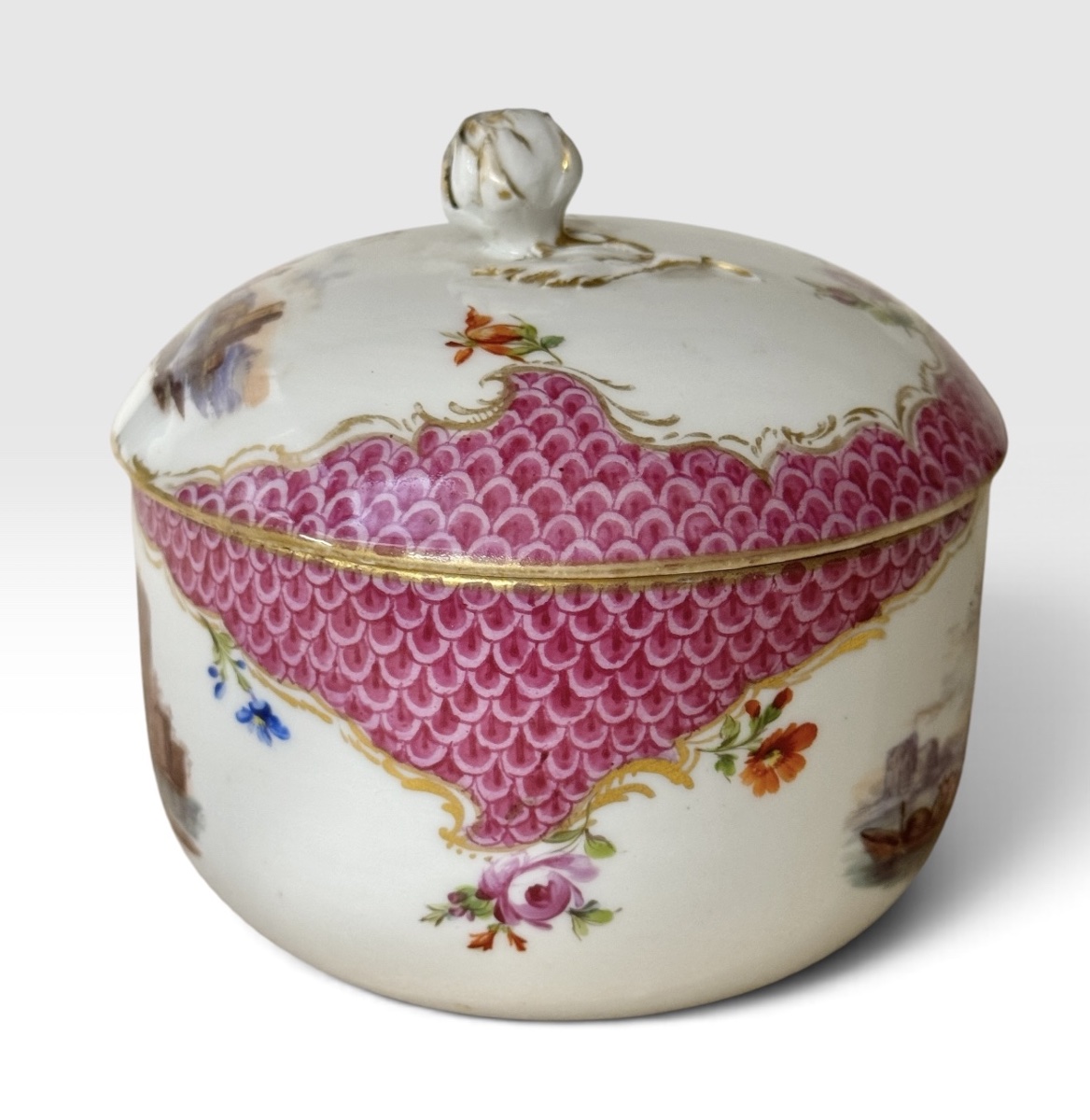 Meissen - Box With A Lid Decorated With Scenes Of Maritime Trade -photo-2
