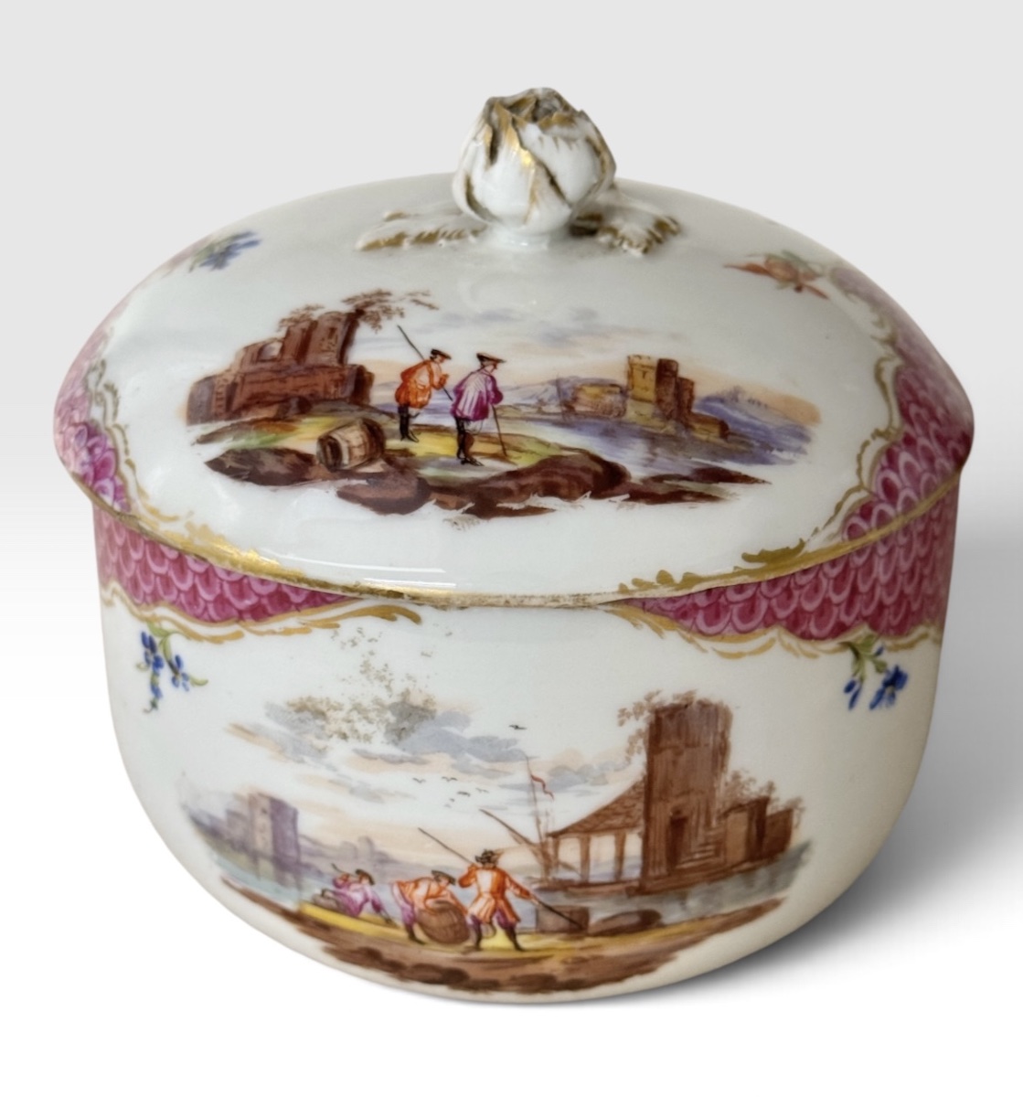 Meissen - Box With A Lid Decorated With Scenes Of Maritime Trade -photo-4