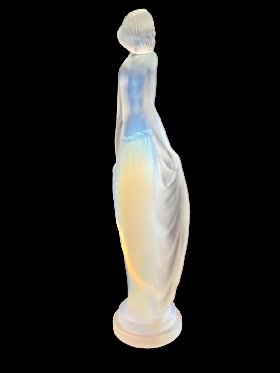Lucile Sevin pour Etling, statuette en verre opalescent -photo-1