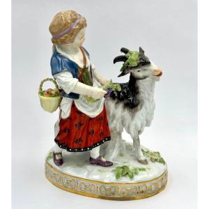 Meissen -  Groupe En Porcelaine Fille Avec Chèvre