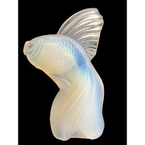 Etling - Figure de Veiltail en verre opalescent