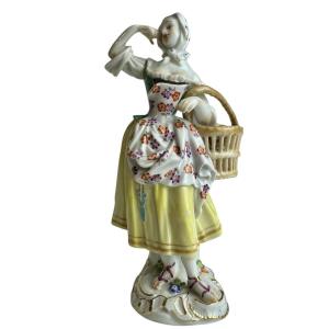 Meissen - The Cries Of Paris, Peddler With A Basket