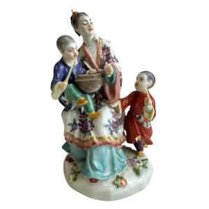 Meissen, grupe en porcelaine femme japonaise avec des enfants 