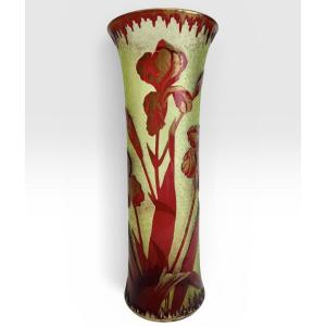 Baccarat - Grand vase à décor d’iris - 40cm