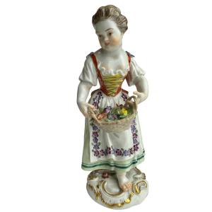 Meissen - Figurine en porcelaine représentant une jeune jardinière
