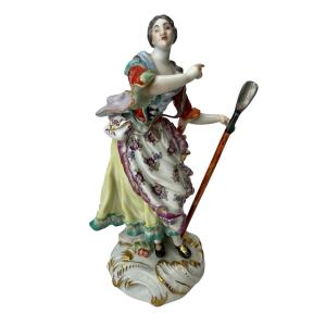 Meissen - Figure en porcelaine représentant une bergère dansant