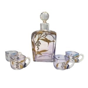 Service à liqueur à décor des muguets, vers 1900