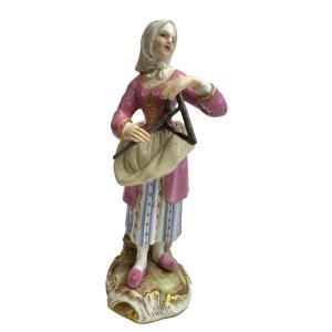 Meissen Cris De Paris - Young Girl With A Triangle