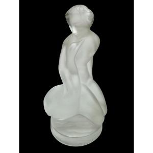 Lalique Statuette « Léda et le cygne ».