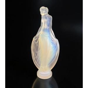 Lucile Sevin For Etling, Opalescent Glass Statuette