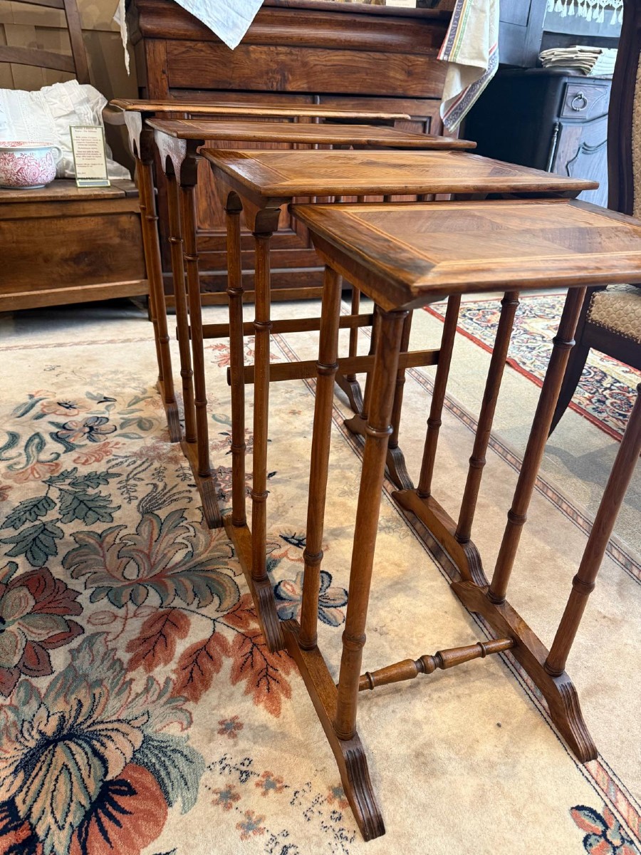 Tables Gigogne en  Marqueterie de Palissandre et Filet de Citronnier, XIXe-photo-3