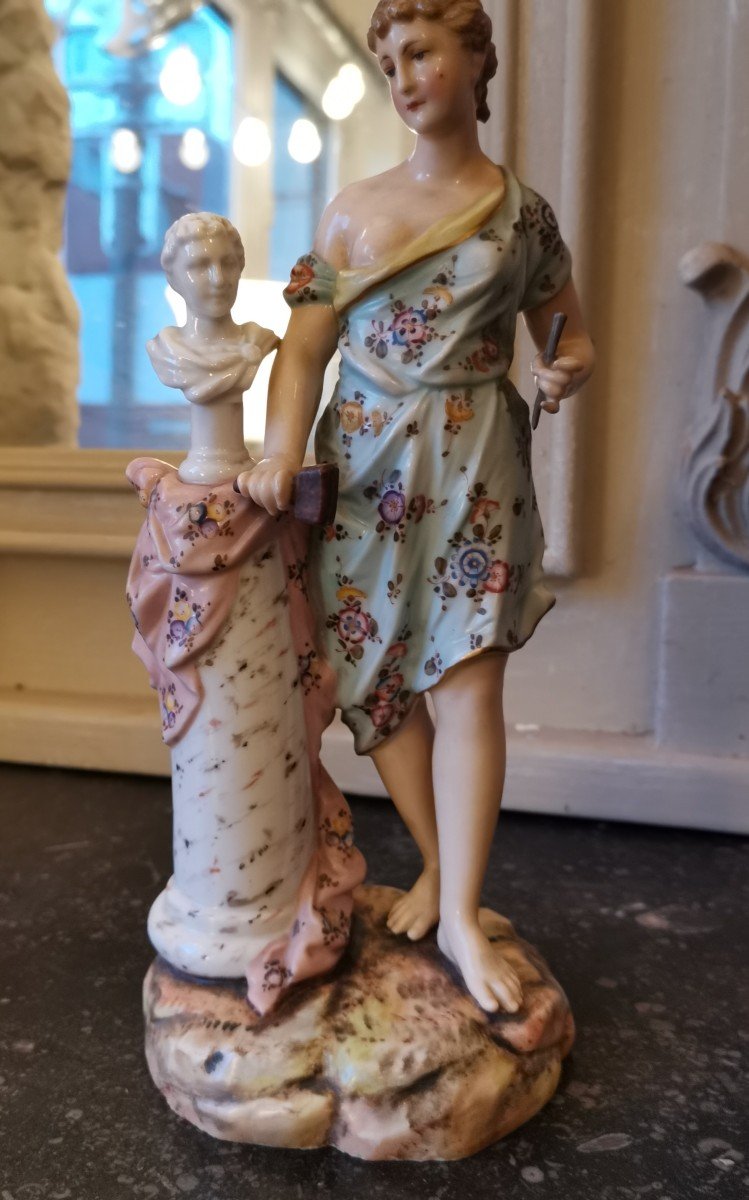 Femme Sculpteur, Statuette En Porcelaine 19ème S
