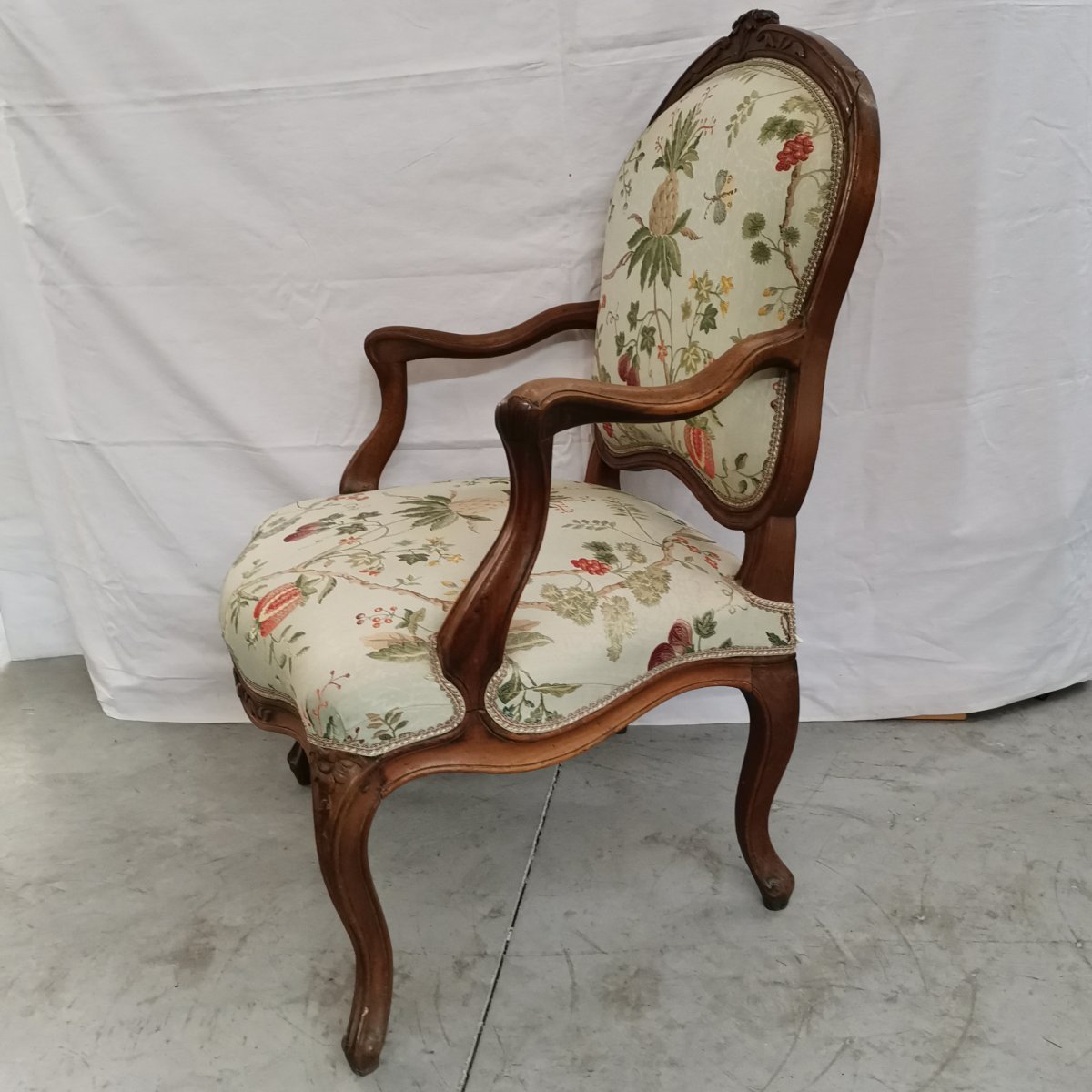 Pair Of Louis XV Armchairs Reupholstered To The Queen-photo-3