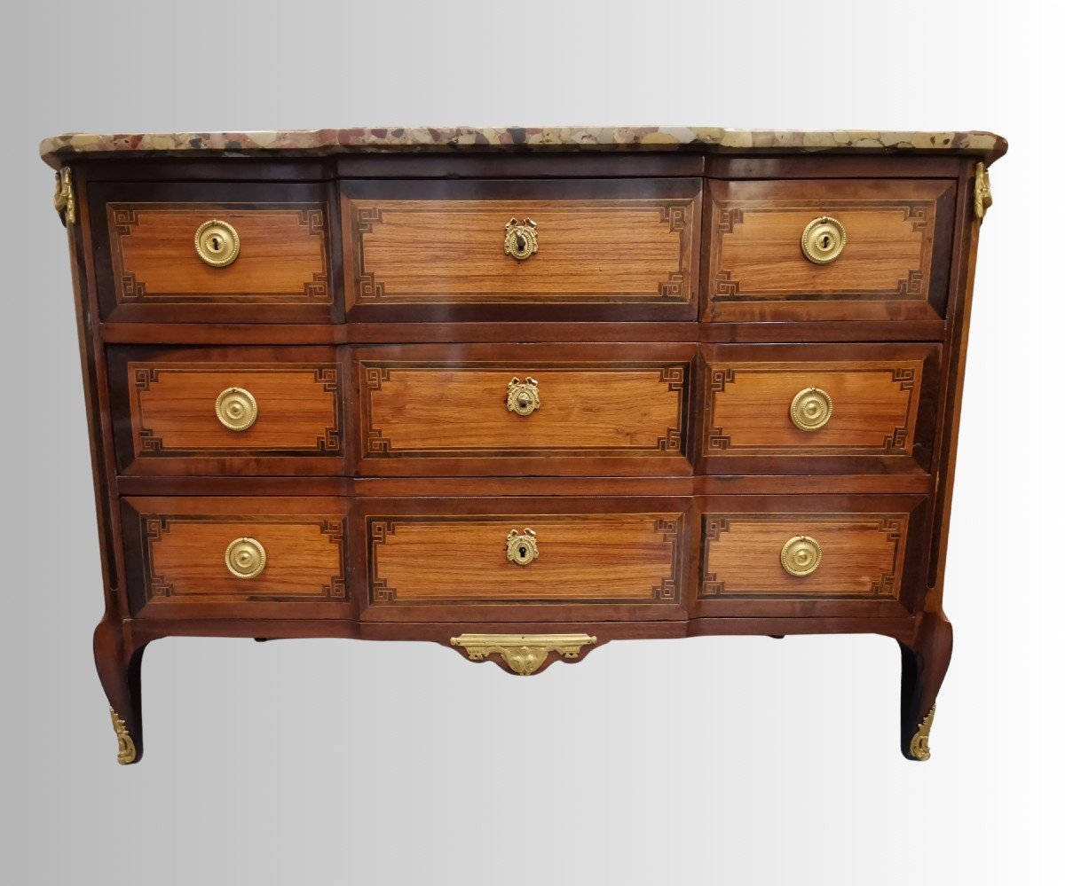 Commode Marqueterie époque Louis XVI. Estampille Conrad Mauter 