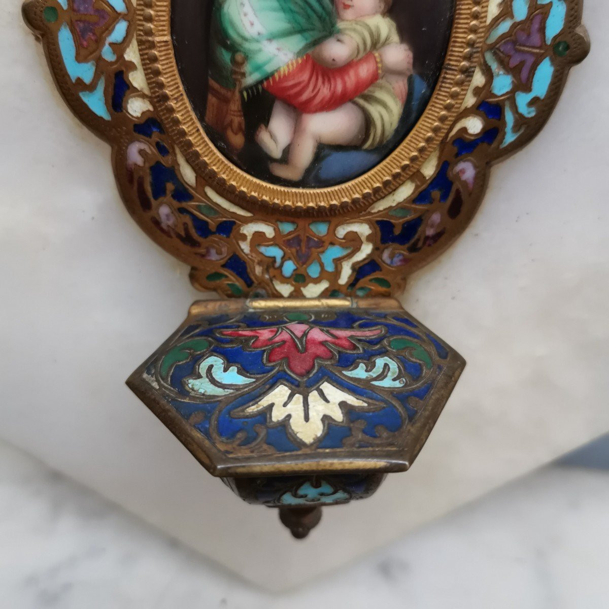 bénitier émaux cloisonnés et porcelaine-photo-1