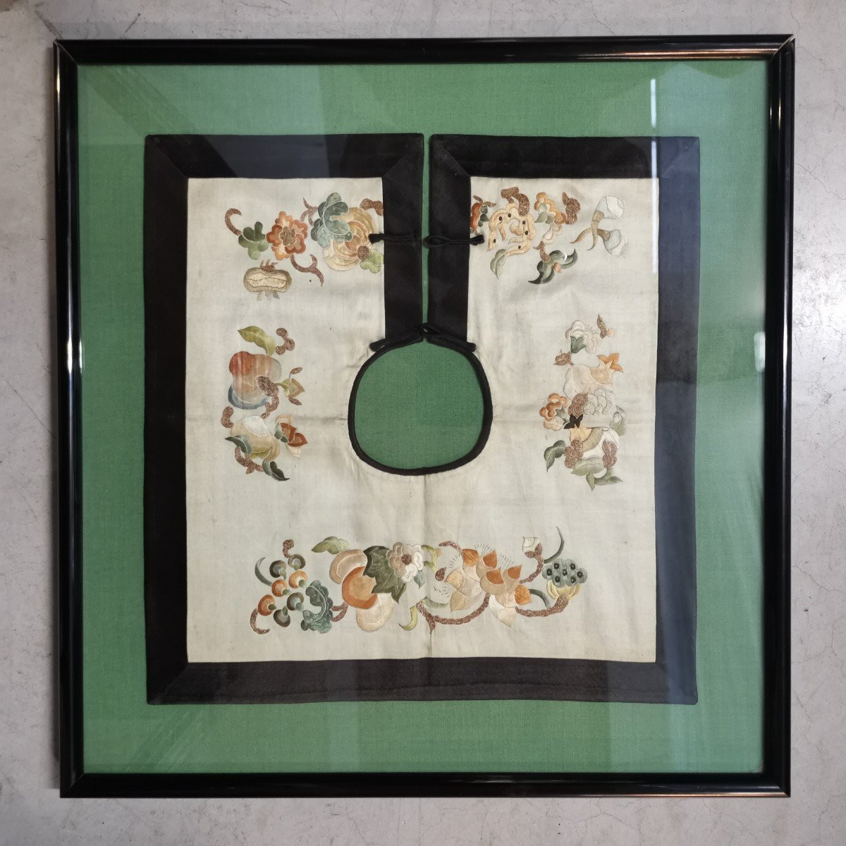 Embroidered Silk Collar. China-photo-2